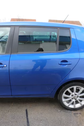 Skoda Fabia 5J Limousine Tür hinten links blau LF5W - ohne Anbauteile (178612)