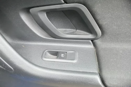 1x Skoda Fabia 5J Stufenheck Türverkleidung Verkleidung Tür hinten rechts Griff (178615)