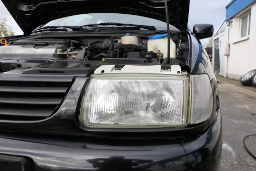 VW Polo 6N Kühlergrill Grillleiste vorne Leiste Grill schwarz L041 (178648)