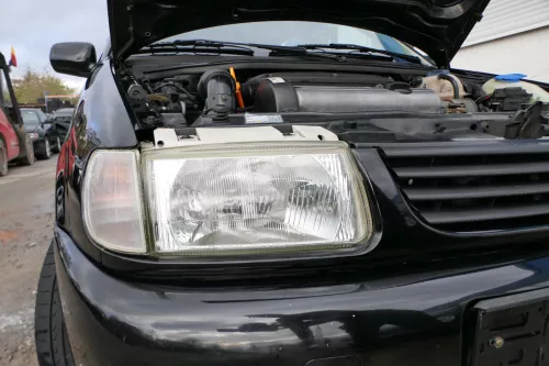 Polo 6N Stoßstange vorne breite Styling XXL Frontstoßstange schwarz L041 +Gitter (178649)