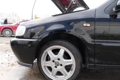 VW Polo 6N 6N1 Kotflügel vorne links schwarz L041