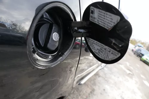 VW Polo 6N2 6N Tankdeckel Deckel Tank Tankverschluß schwarz L041 (178661)