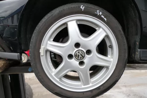 VW Polo 6N2 Lupo Alufelgen Felgen 195/45 R15 78H 1H0601025AE Reifen 5mm BBS