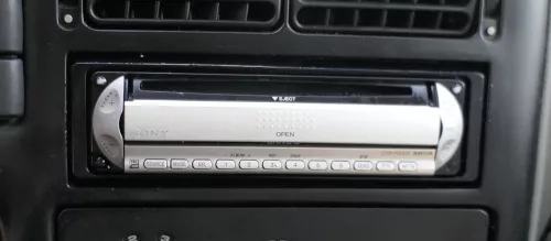 VW Golf 4 Bora T5 T4 Radio Sony CD USB CDX-R3300   MP3