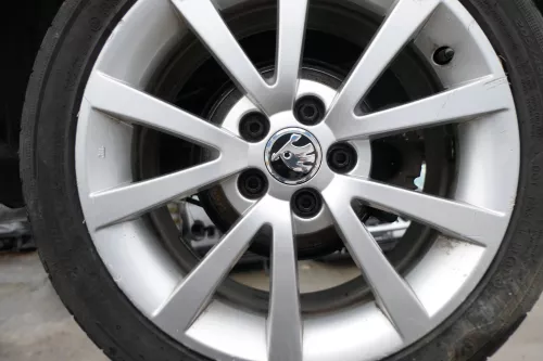 1x Fabia 5J Alufelge 205/45 R16 Felge 5J0601025AA  6,5J x 16  ET43       1  HL (178689)