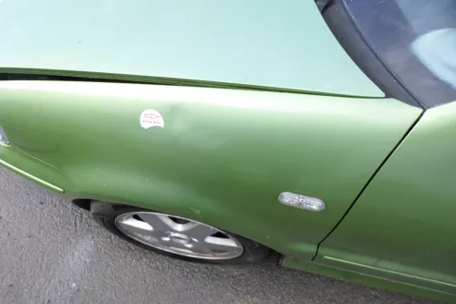 VW Polo 6N2 Kotflügel vorne links grün LA6M (bis auf den Schweller) (178738)