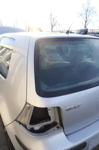 VW Golf 4 Limousine Heckklappe Kofferraumklappe Klappe hinten silber LB7Z ohnAnb (178831)