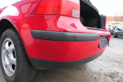 VW Golf 4 Limousine Stoßstange hinten Heckstoßstange Stoßfänger rot LY3D (178895)