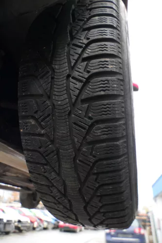 4x VW Golf Passat Reifen 195/65 R15 91V Winterreifen 4x ca. 5-6 mm NUR REIFEN (178901)