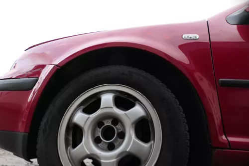 VW Golf 4 1J Kotflügel vorne links rot LY3D - kleine Hageldellen (178903)