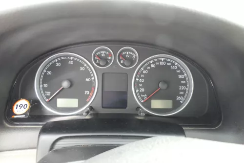 VW Passat 3BG Tacho Kombiinstrument 179.000km 3B0920829 1,6 2.0 Benziner Benzin