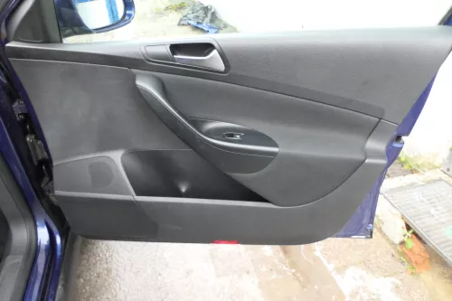1x VW Passat 3C Variant Türverkleidung Verkleidung Tür vorne rechts schwarz
