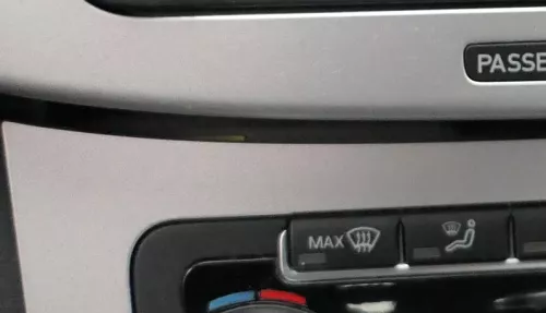 Passat 3C Mittelkonsole Verkleidung Klappe Abdeckung Dekor silber matt chrom Asc (178953)