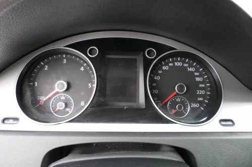 Passat 3C Mittelkonsole Verkleidung Klappe Abdeckung Dekor silber matt chrom Asc (178953)