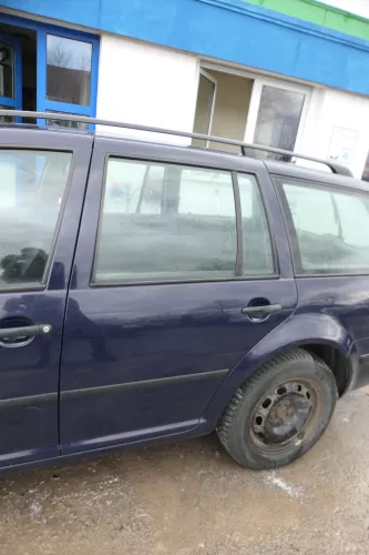 VW Golf 4 Bora Tür hinten links nur Kombi / Variant blau LA5G (179162)