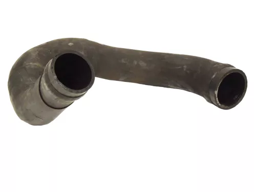 Audi A6 4B Ladeluftschlauch Schlauch Rohr Leitung 2,5 TDI AKE BCZ BAU 4B0145746D