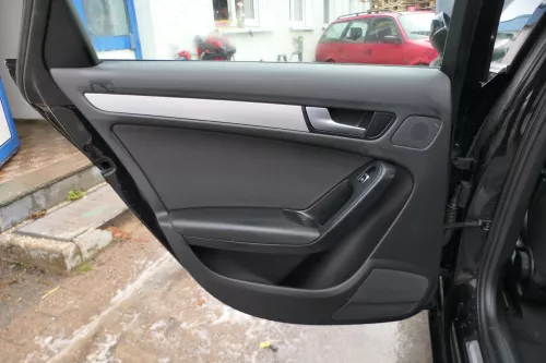 1x A4 8K B8 Türverkleidung Verkleidung Tür hinten links schwarz Stoff schwarz (179312)