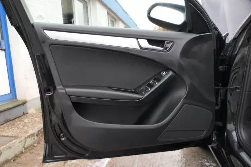 1x A4 8K B8 Türverkleidung Verkleidung Tür vorne links schwarz Stoff schwarz