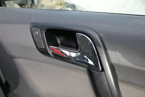 1x VW Polo 9N Türverkleidung Verkleidung Tür vorne rechts 2/3-Türer Griff Öffner (179421)