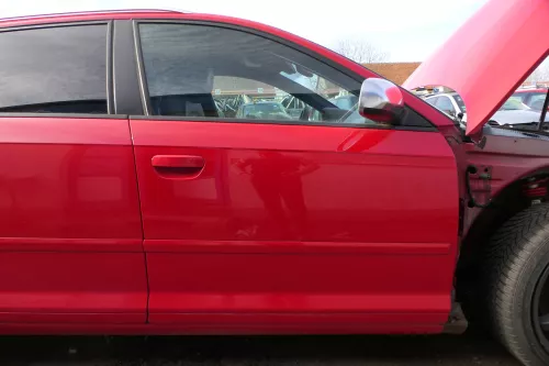 Audi A3 8P 4/5 Türer Tür vorne rechts Beifahrertür Türblatt rot LY3J