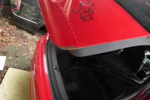 Audi A3 8P 4/5-Türer Heckklappe Klappe hinten rot LY3J Spoiler Scheibe (179495)