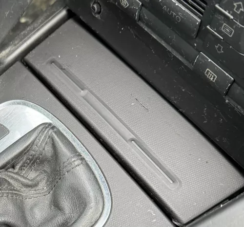 Audi A3 8P Aschenbecher Aschen Becher 8P0857951 soul schwarz