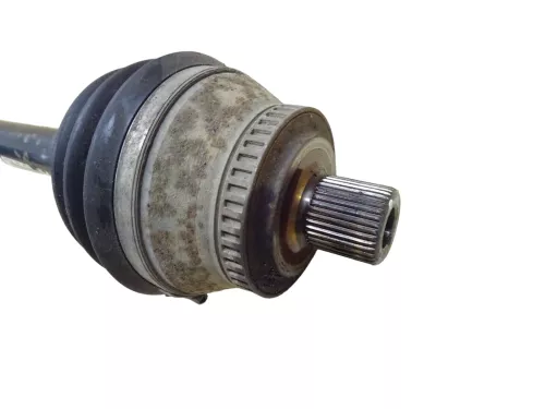 Audi A4 8E Antriebswelle Gelenkwelle 8E0407271AJ links vorne 1,8T AVJ (179550)