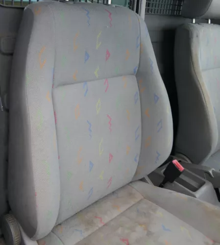 VW Caddy 3 2K für Post Sitz vorne rechts Beifahrersitz + Schiene + Gurt (179696)