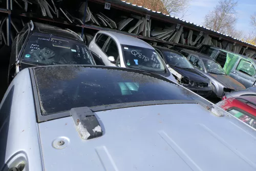 VW Caddy 2K Schiebedach Öffnung Ausstieg Dach oben Dachladeklappe Klappe (179717)