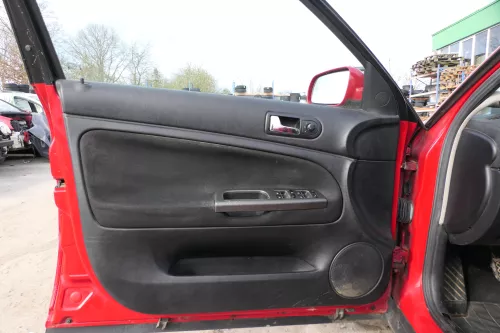 1x Passat 3B Variant Türverkleidung Verkleidung Tür vorne links Griff schwarz