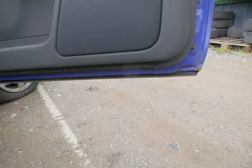 Audi A3 8L Tür Türblatt vorne rechts schwarz lau Facelift 2/3-Türer (179905)