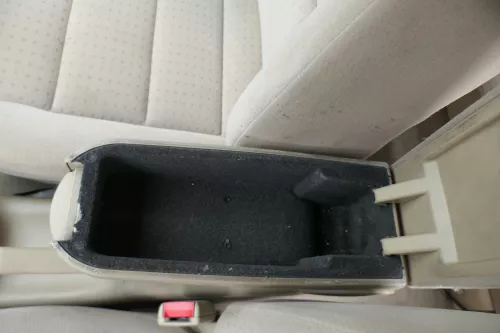 VW Golf 4 Bora Mittelarmlehne Armlehne original mitte besch beige hellbeige (179991)