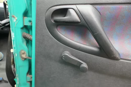 1x Polo 6N Türverkleidung Verkleidung Tür hinten rechts 4/5-Türer schwarz Griff (180045)