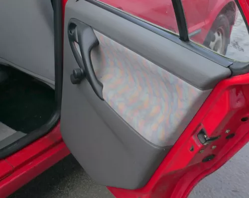 1x Polo 6N Türverkleidung Verkleidung Tür hinten rechts 4/5-Türer schwarz Griff (180288)