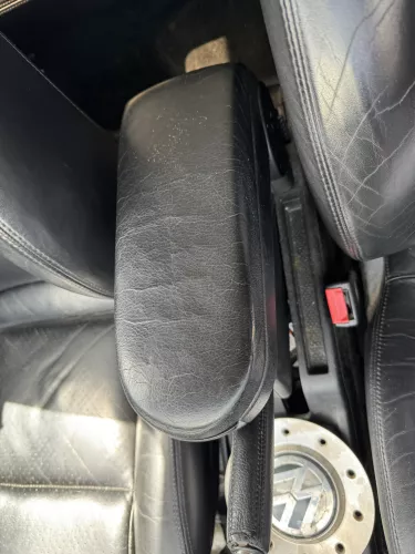 VW Passat 3B Mittelarmlehne Armlehne Lehne Mitte Original schwarz Leder
