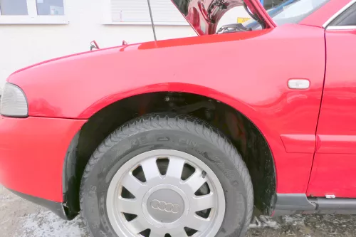 Audi A4 B5 (ab ca Ende1999 Facelift) Kotflügel vorne links rot LY3H (180687)