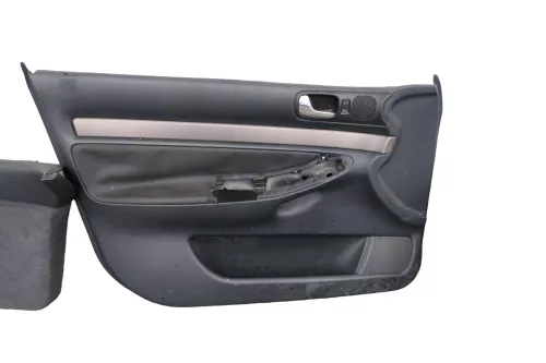 1x Audi A4 B5 Türverkleidung Verkleidung Tür vorne links