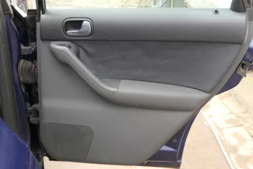 1x A3 8L Türverkleidung Verkleidung Tür hinten rechts 4/5-Türer onyx / schiefer