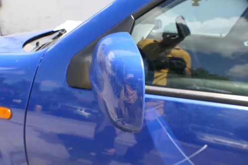 VW Golf 4 Bora manueller Spiegel vorne links Außenspiegel blau LW5Z Glas (180841)