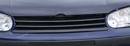 VW Golf 4 Grill Kühlergrill schwarz ohne Emblem kein Logo
