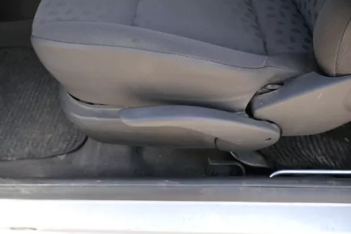 Arosa Lupo Sitz vorne links Fahrersitz Höhenverstellung (180900)