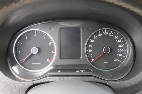 VW Polo 6R Tacho Tachometer Kombiinstrument 177.000km 6R0920860H Benziner