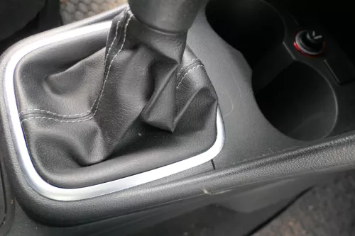 Polo 6R 6C Schaltknauf Schaltsack Schaltung Schaltknüppel Leder schwarz 5-Gang (180951)