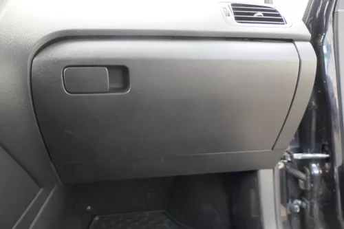 VW Polo 6R Handschuhfach schwarz Handschuhfachdeckel Deckel Klappe schwarz