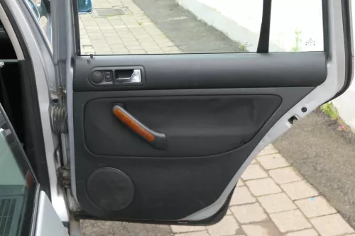 1x VW Golf 4 1J Kombi Türverkleidung Verkleidung Tür hinten rechts schwarz