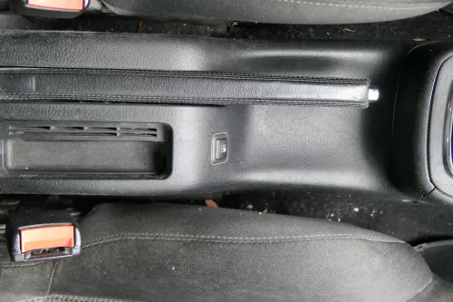 VW Golf 4 Bora Mitteltunnel Aschenbecher hinten Verkleidung schwarz Becherhalter (181019)