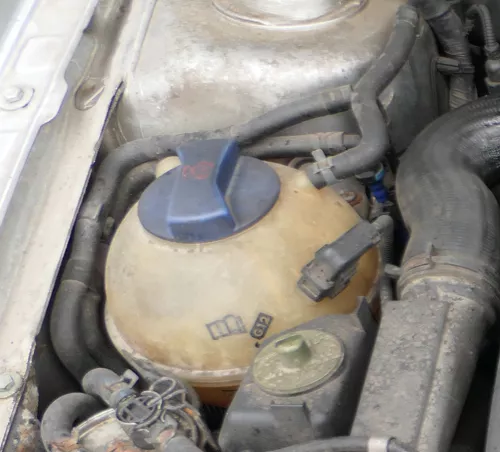 Golf 4 Bora A3 8L 1,9 TDI Leitung Leitungen Kraftstoffleitung Rohre Rohr ALH ASV (181024)