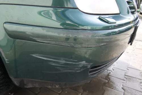 VW Bora Stoßstange vorne Frontstoßstange Stoßfänger vorn grün LC6M SWR (181035)