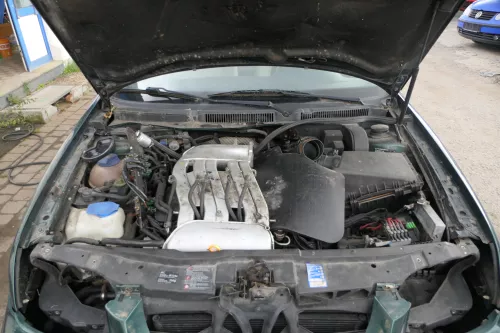 VW Golf 4 Bora Schlauch Rohr Leitung 2,3 110KW AGZ V5 Sekündär Ansaugschlauch