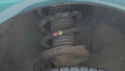 1x Stück VW Golf 4 Beetle A3 Stoßdämpfer Federbein Feder vorne 1J0413031BH